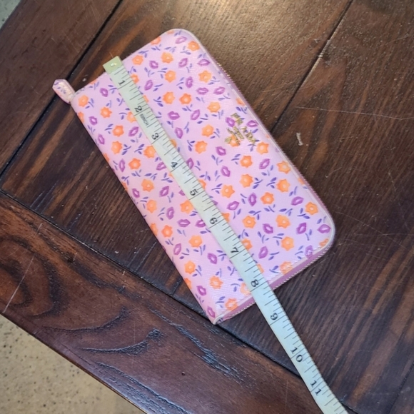 AUTHENTIC PRADA FLORAL LONG WALLET EUC - Picture 8 of 16